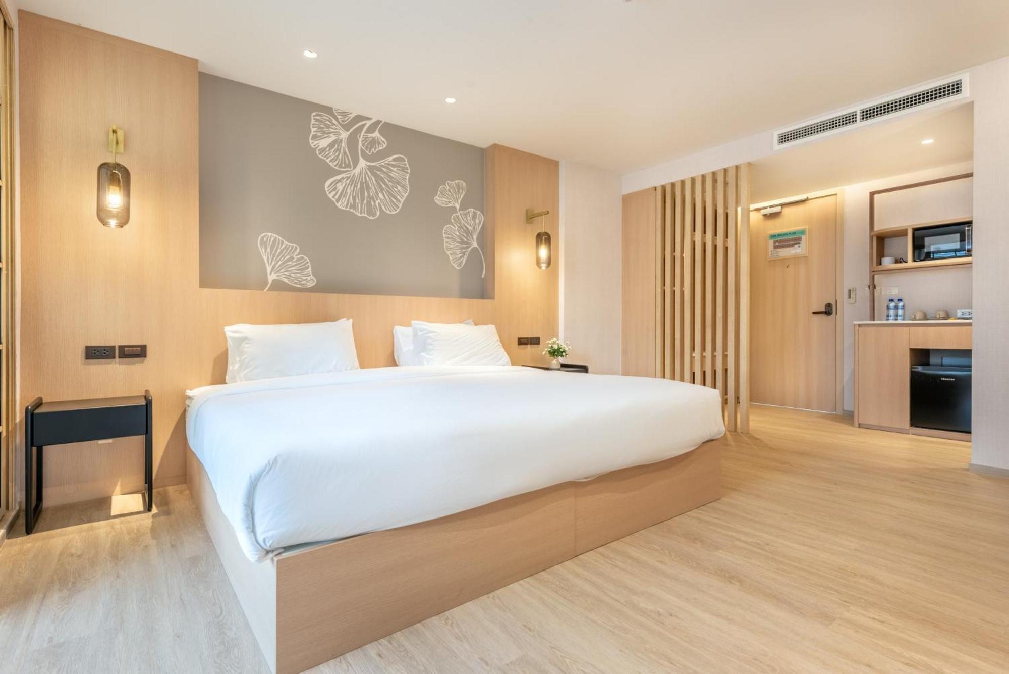 Salaya One Hotel & Service Apartment Екстериор снимка