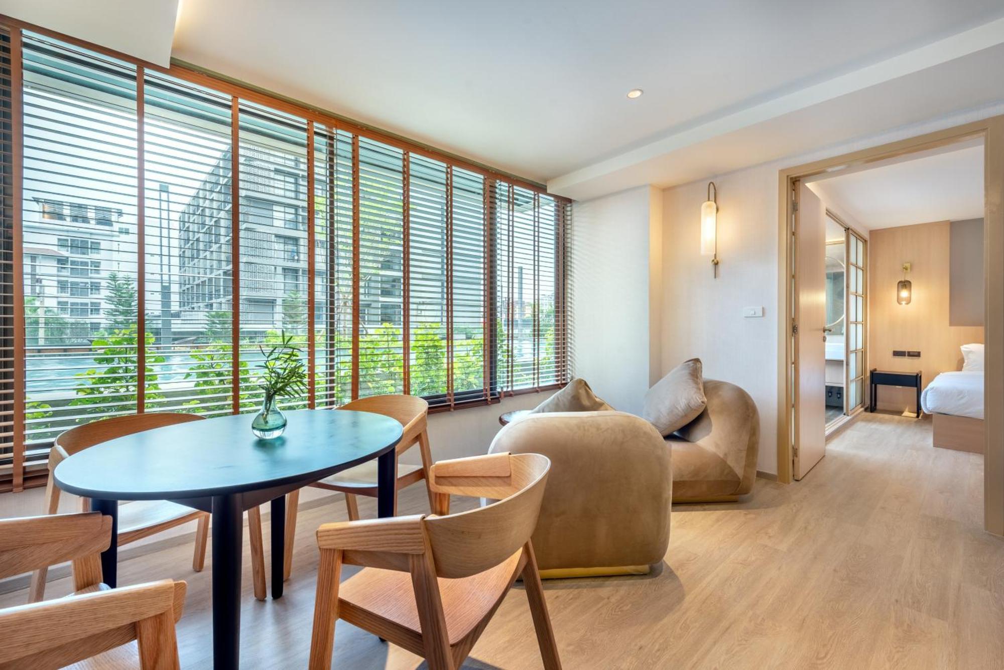 Salaya One Hotel & Service Apartment Екстериор снимка