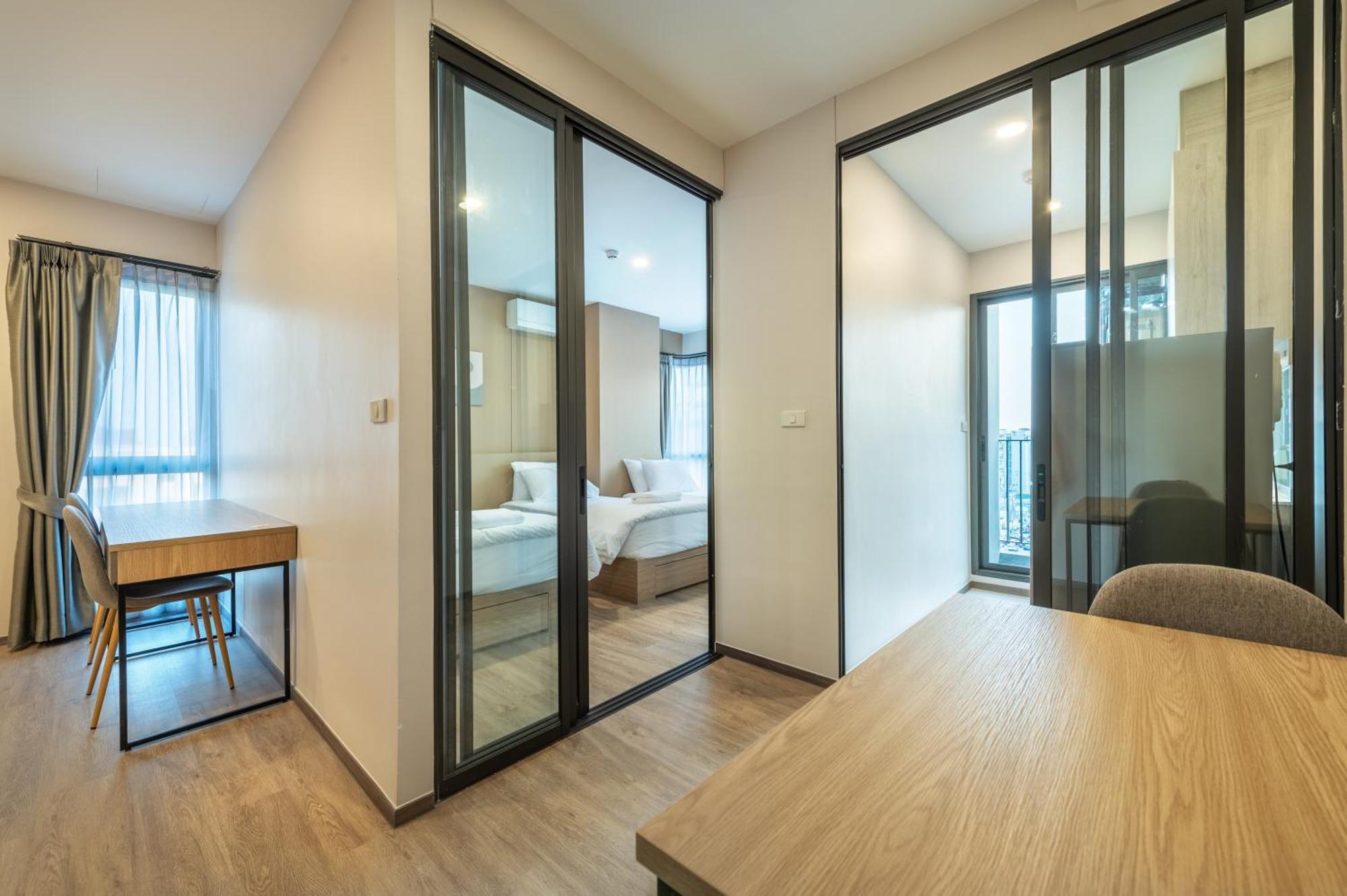 Salaya One Hotel & Service Apartment Екстериор снимка
