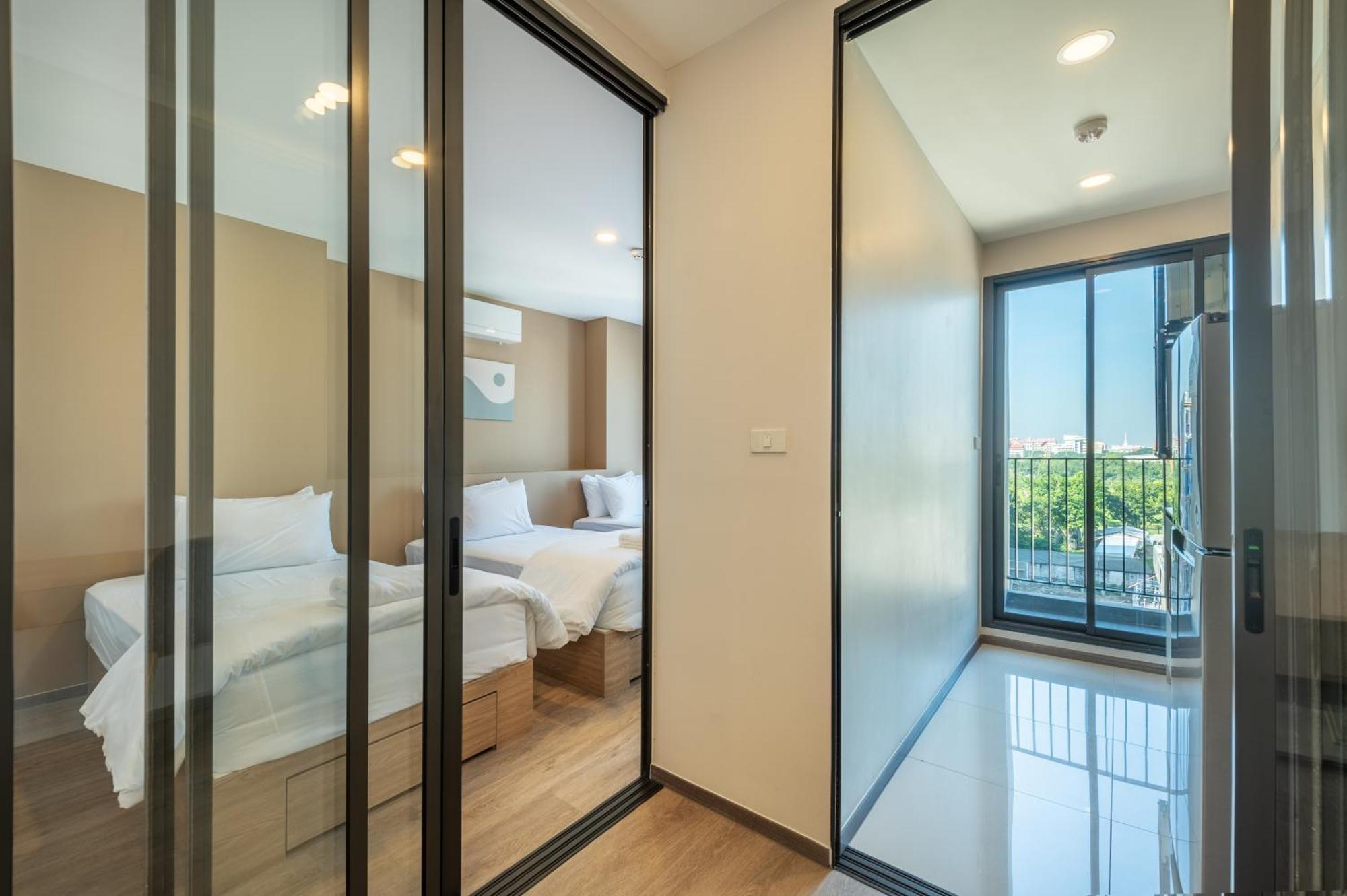 Salaya One Hotel & Service Apartment Екстериор снимка