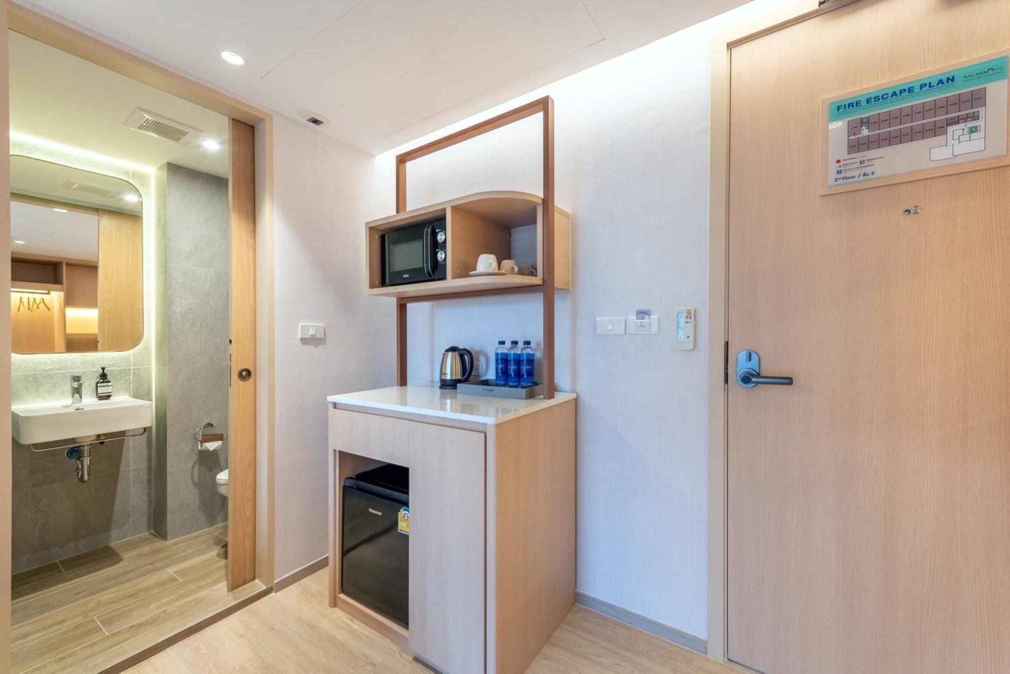 Salaya One Hotel & Service Apartment Екстериор снимка