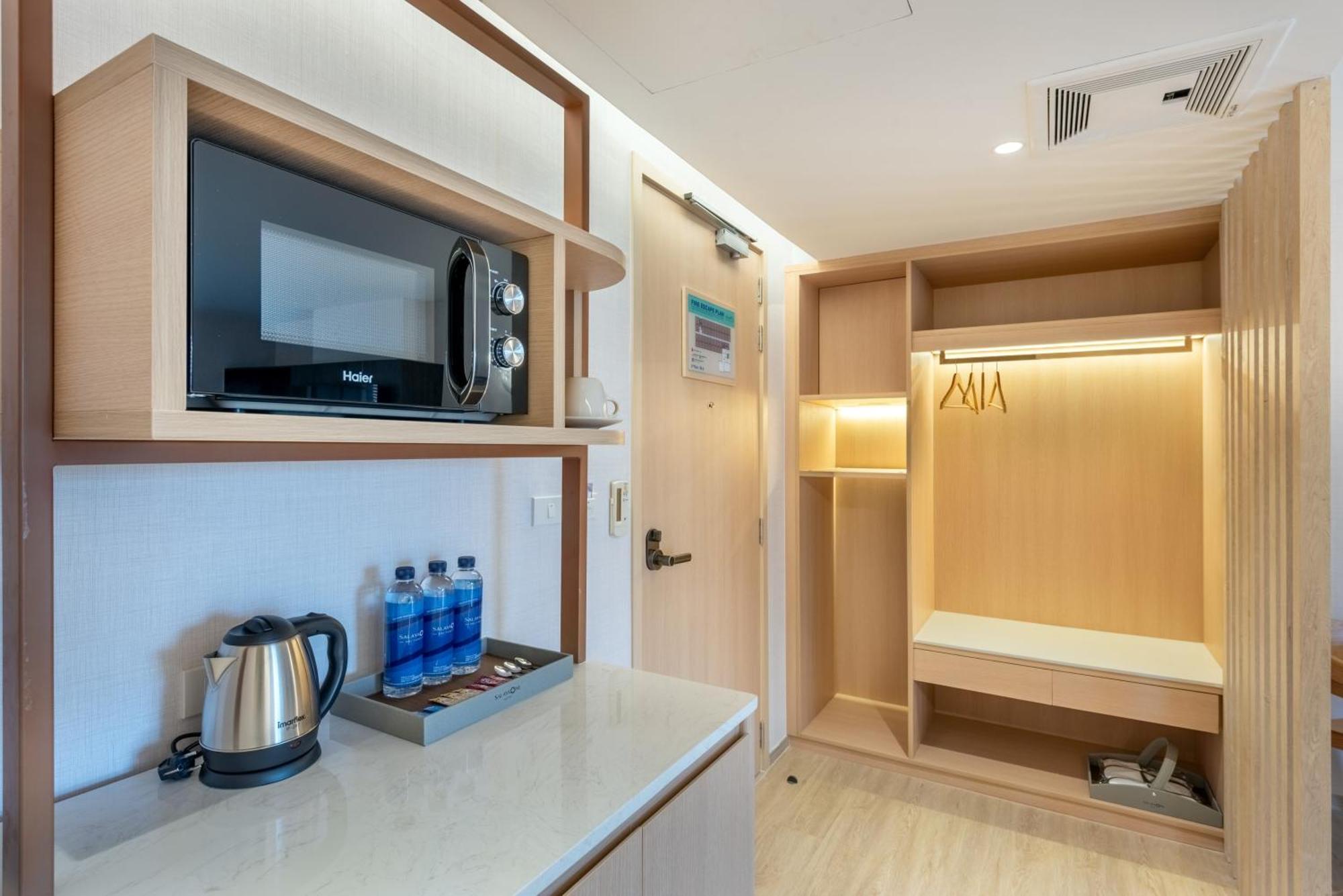 Salaya One Hotel & Service Apartment Екстериор снимка