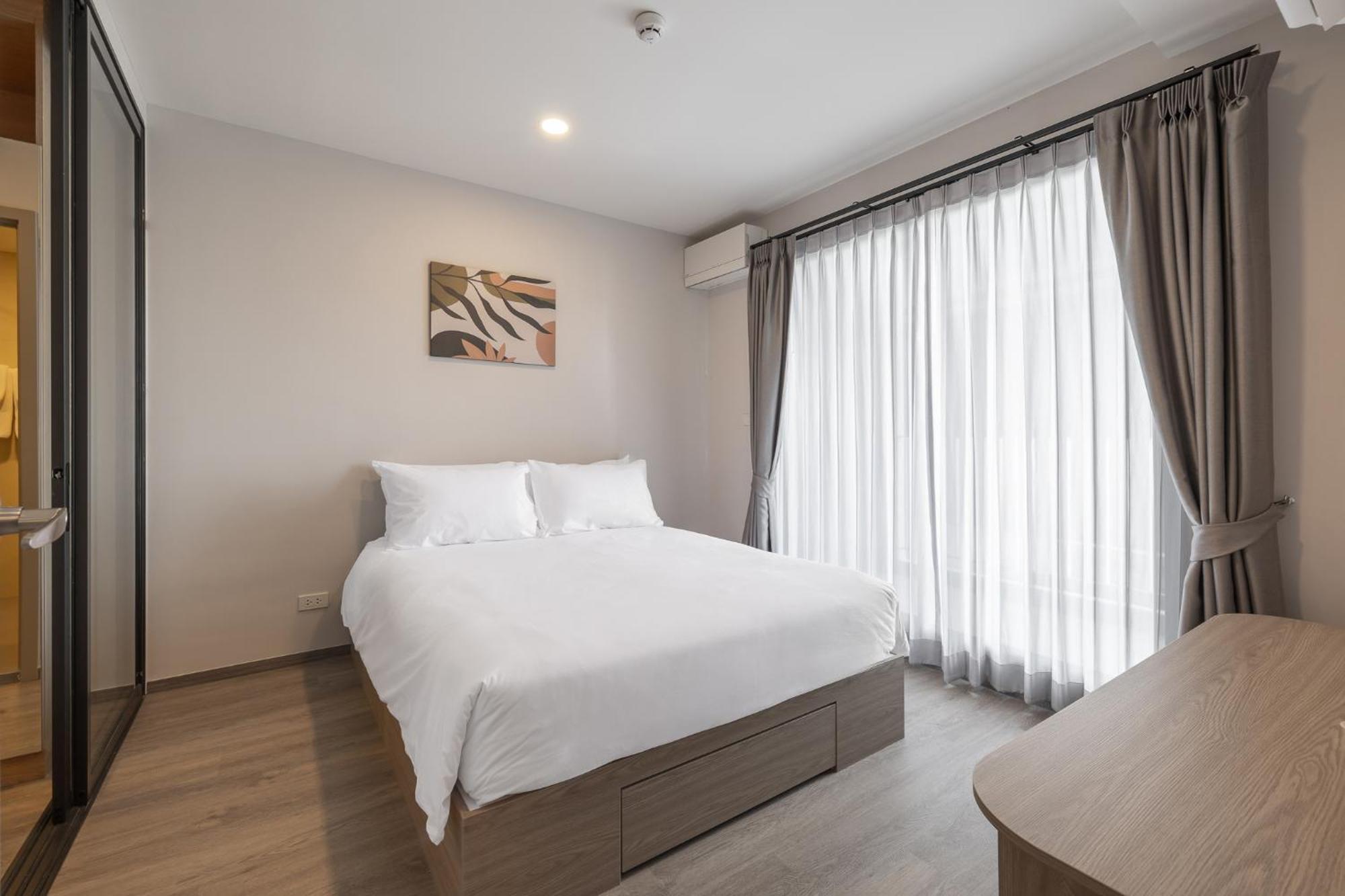 Salaya One Hotel & Service Apartment Екстериор снимка