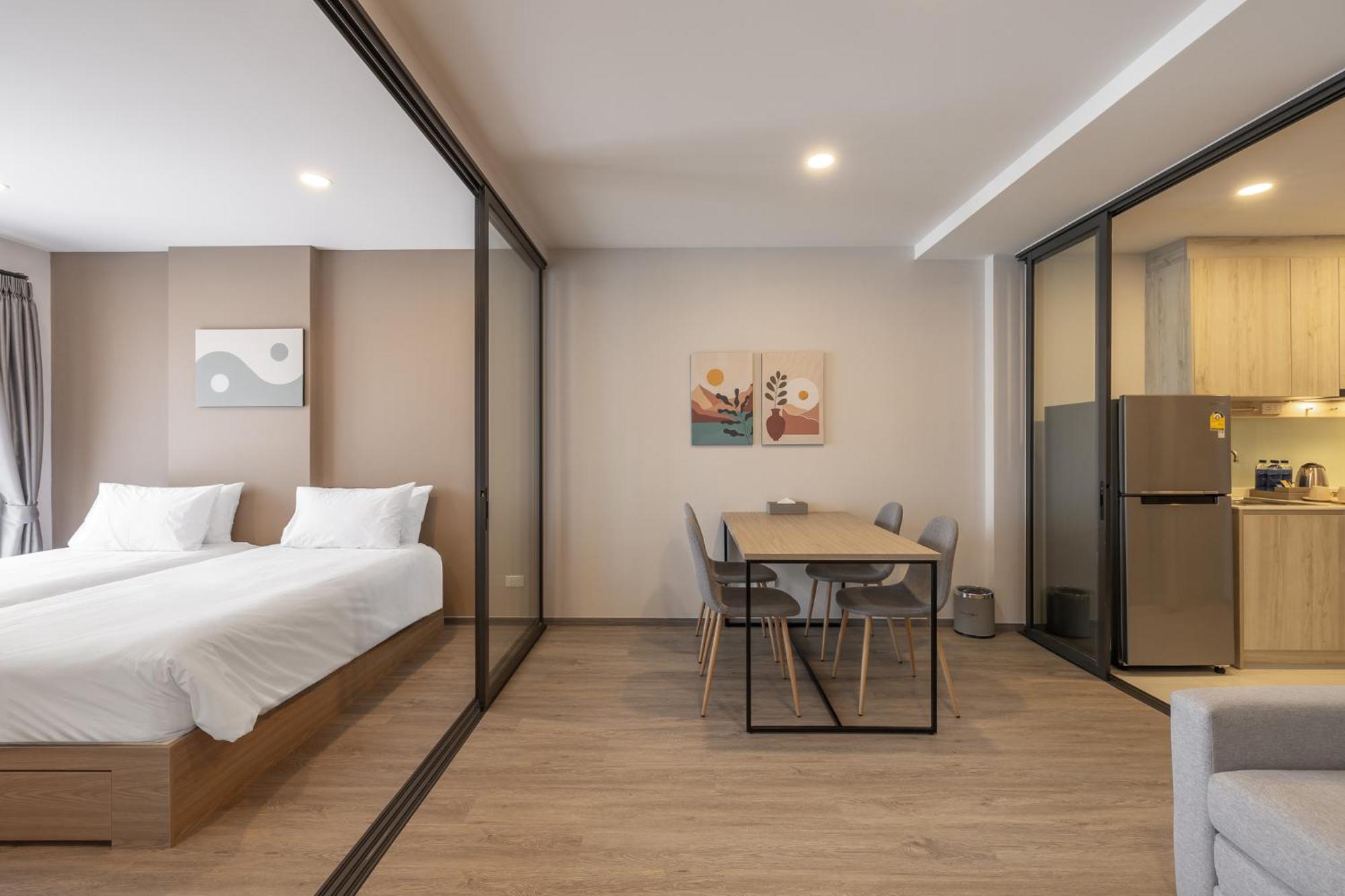 Salaya One Hotel & Service Apartment Екстериор снимка
