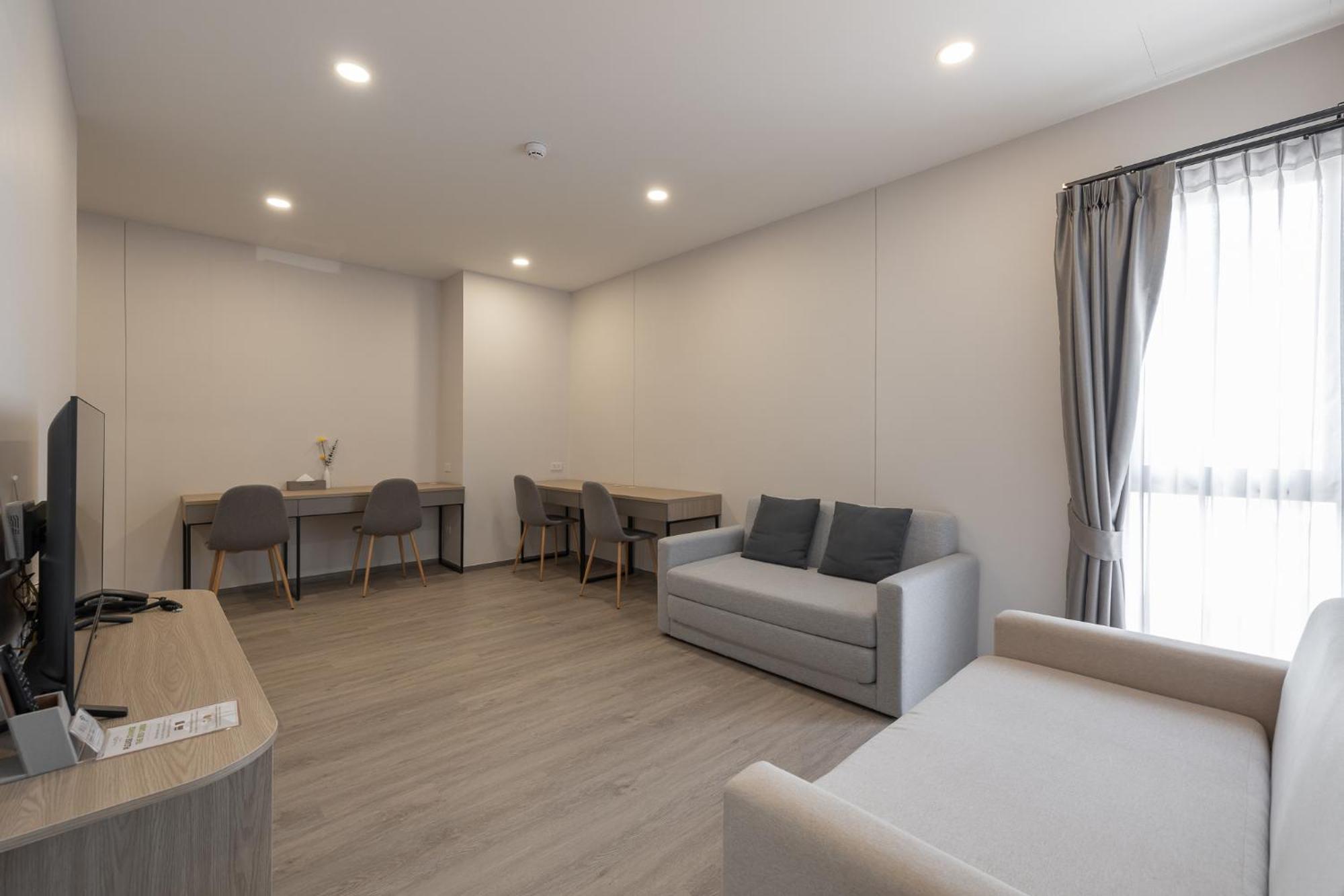 Salaya One Hotel & Service Apartment Екстериор снимка