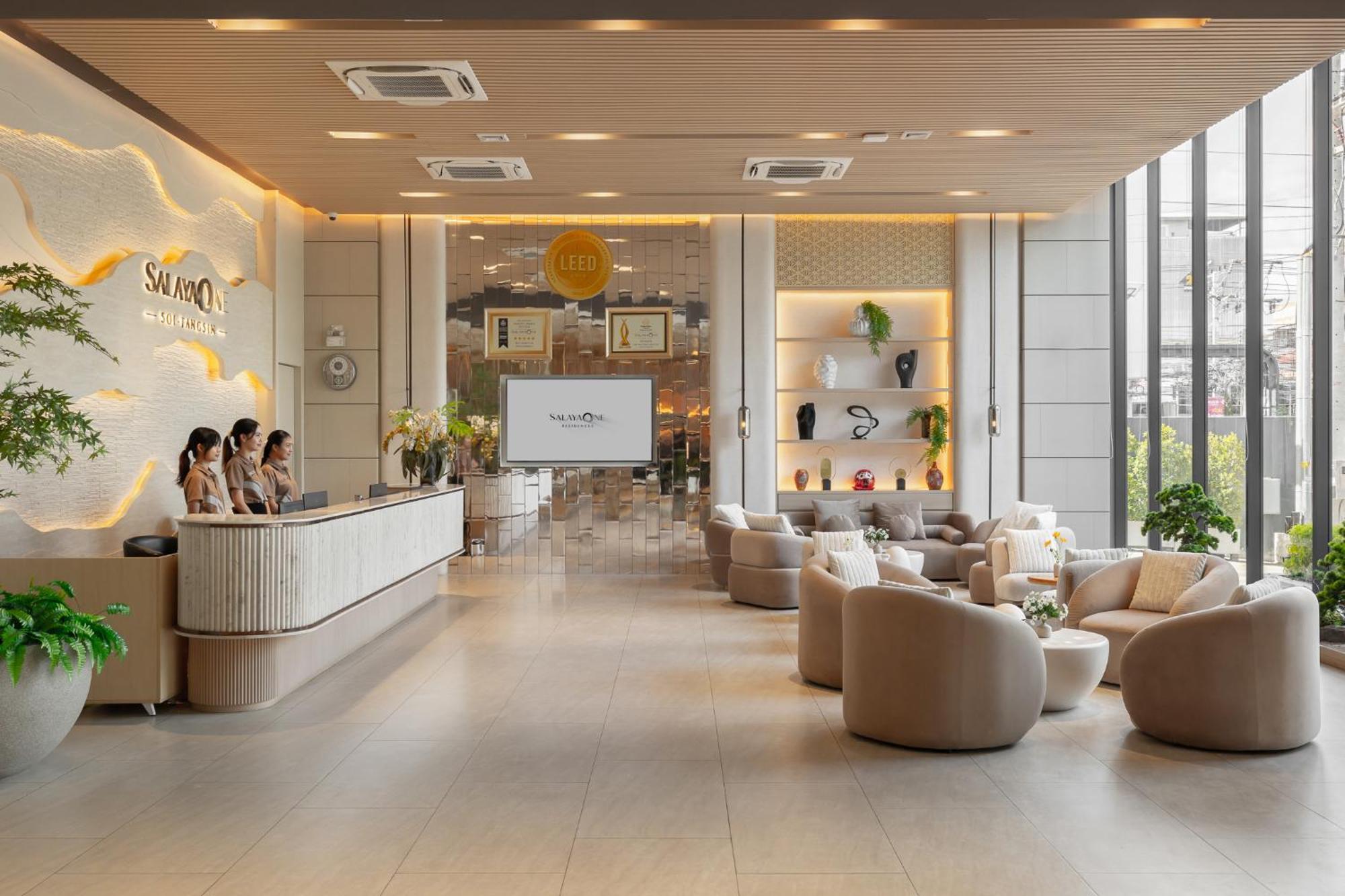 Salaya One Hotel & Service Apartment Екстериор снимка