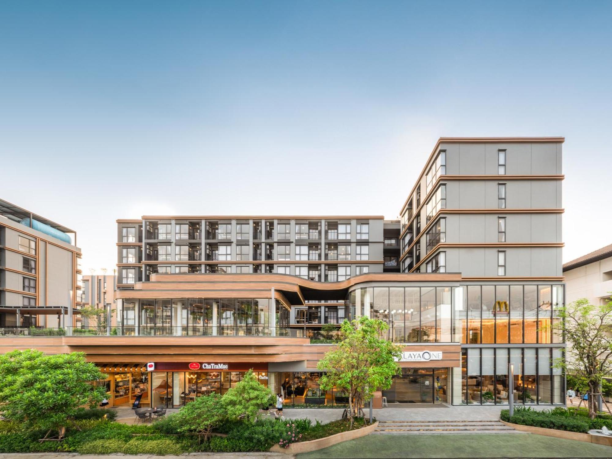 Salaya One Hotel & Service Apartment Екстериор снимка