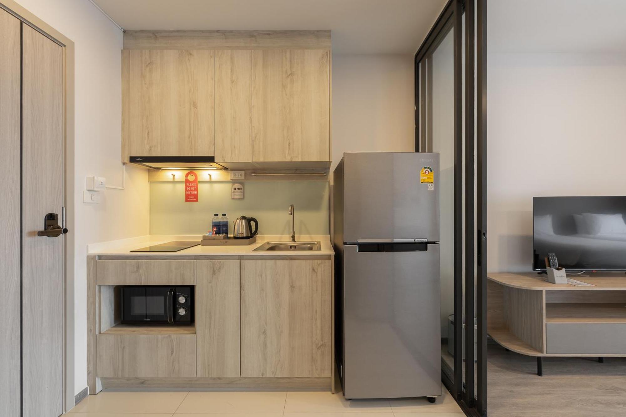 Salaya One Hotel & Service Apartment Екстериор снимка