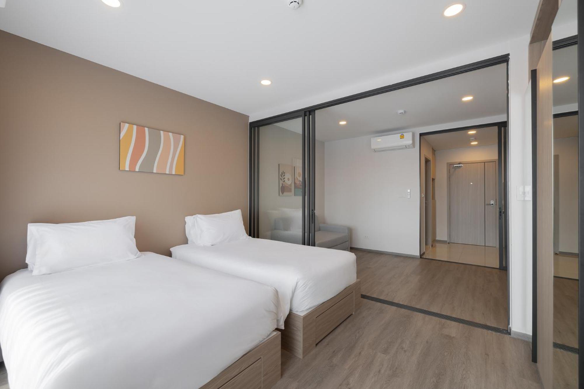 Salaya One Hotel & Service Apartment Екстериор снимка