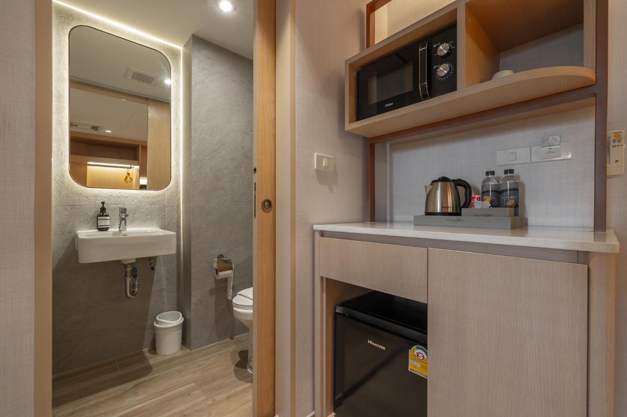 Salaya One Hotel & Service Apartment Екстериор снимка